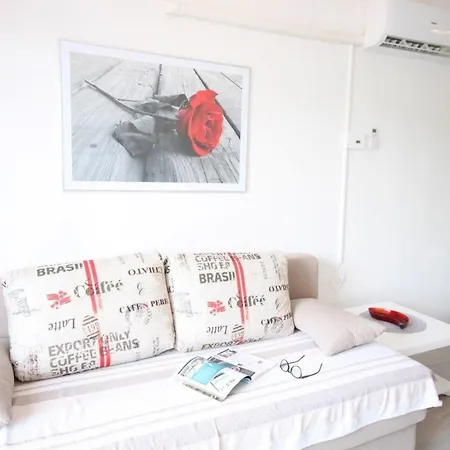 Apartment Gemuetliche Ferienwohnung In Mit Grill, Terrasse Und Garten Und Panoramablick *
