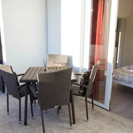 Apartment Gemuetliche Ferienwohnung In Mit Grill, Terrasse Und Garten Und Panoramablick Rabac