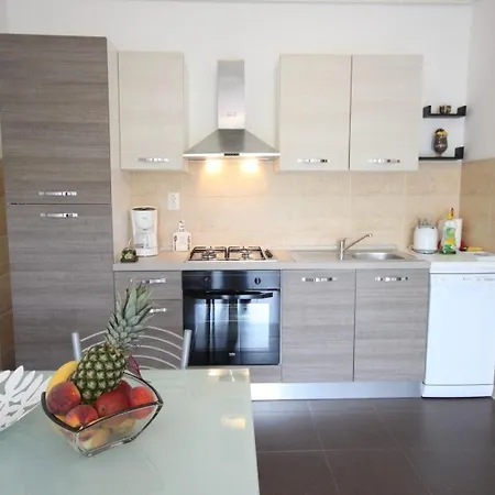 Gemuetliche Ferienwohnung In Mit Grill, Terrasse Und Garten Und Panoramablick * Rabac